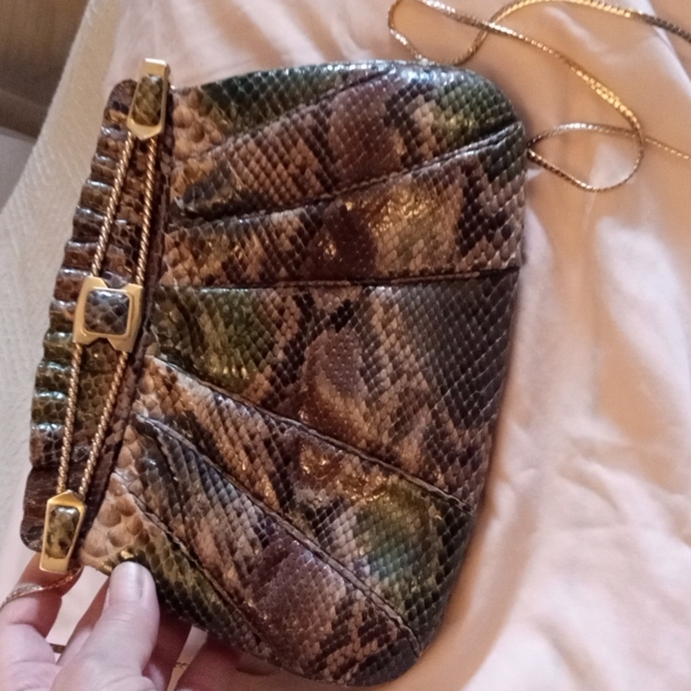 Clutch purse by Finesse, La Model